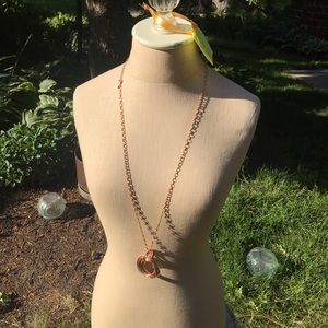 Women’s necklace